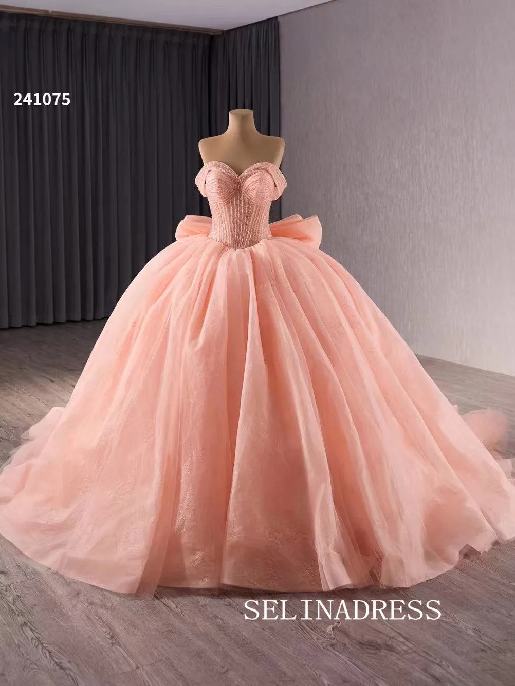 luxury Off-the-Shoulder Beaded Wedding Dresses Pink Ball Gown Formal Gown 241075